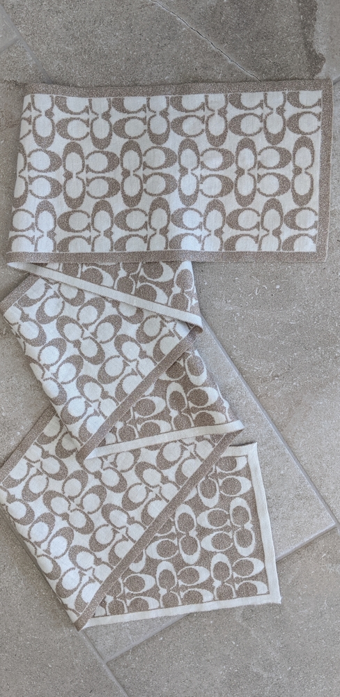 Coach scarf 50 x 8.5